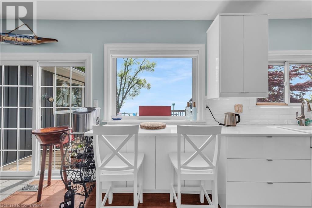 864 South Coast Drive, Peacock Point, Ontario  N0A 1P0 - Photo 16 - 40684410