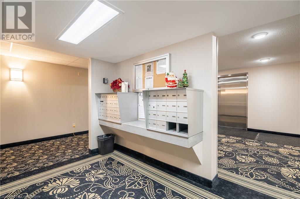 980 Golf Links Road Unit# 107, Ancaster, Ontario  L9K 1J8 - Photo 5 - 40684679