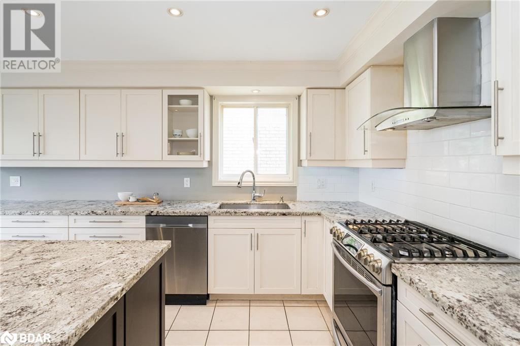 67 Kenwell Crescent, Barrie, Ontario  L4N 0A3 - Photo 5 - 40652620