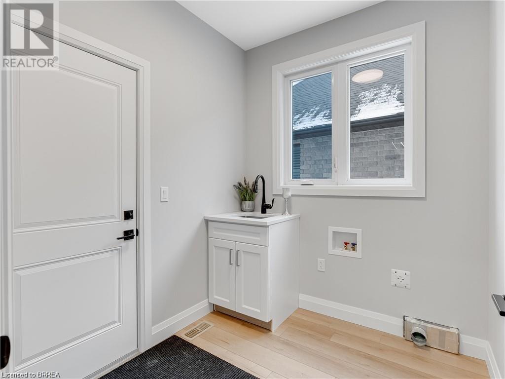 13b Cumberland Street, Brantford, Ontario  N3S 7J6 - Photo 15 - 40601998