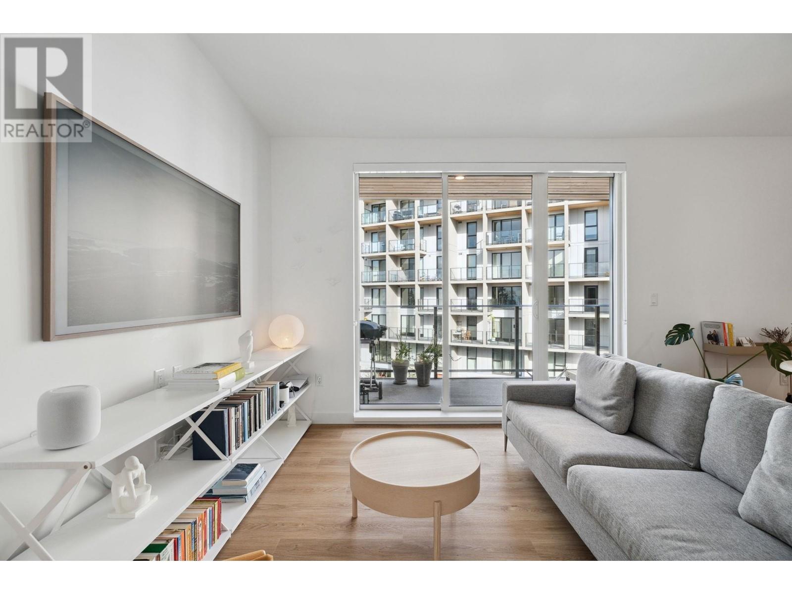 Listing Picture 10 of 40 : 407 9580 TOWER ROAD, Burnaby / 本拿比 - 魯藝地產 Yvonne Lu Group - MLS Medallion Club Member