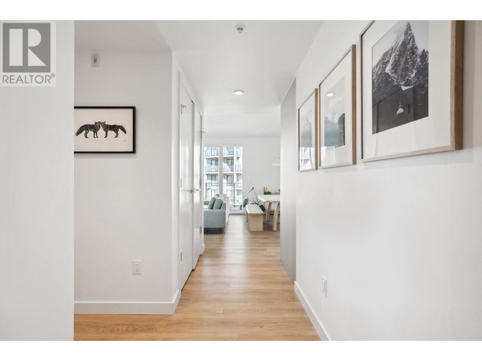 Listing Picture 26 of 40 : 407 9580 TOWER ROAD, Burnaby / 本拿比 - 魯藝地產 Yvonne Lu Group - MLS Medallion Club Member