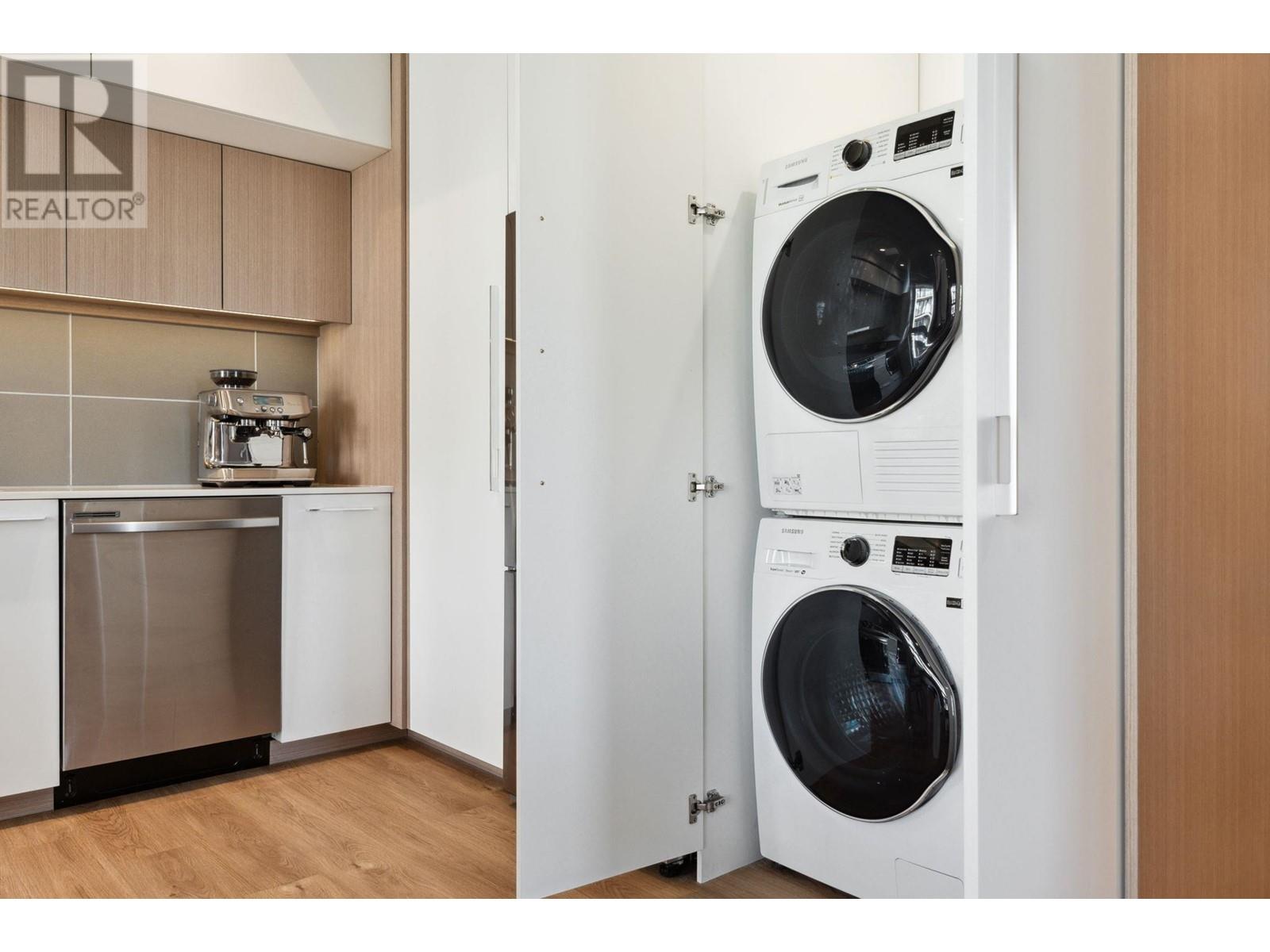 Listing Picture 27 of 40 : 407 9580 TOWER ROAD, Burnaby / 本拿比 - 魯藝地產 Yvonne Lu Group - MLS Medallion Club Member