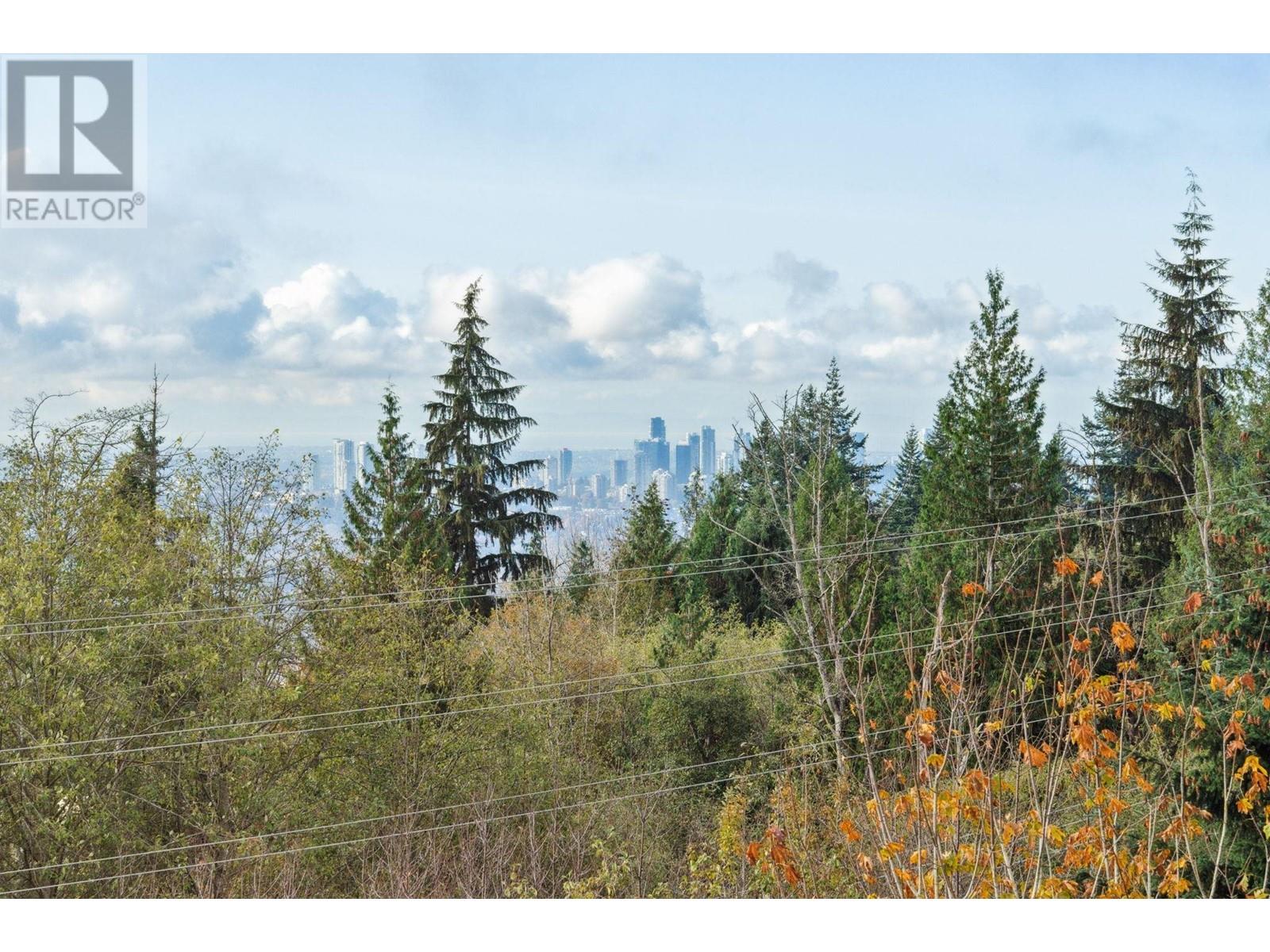 Listing Picture 28 of 40 : 407 9580 TOWER ROAD, Burnaby / 本拿比 - 魯藝地產 Yvonne Lu Group - MLS Medallion Club Member