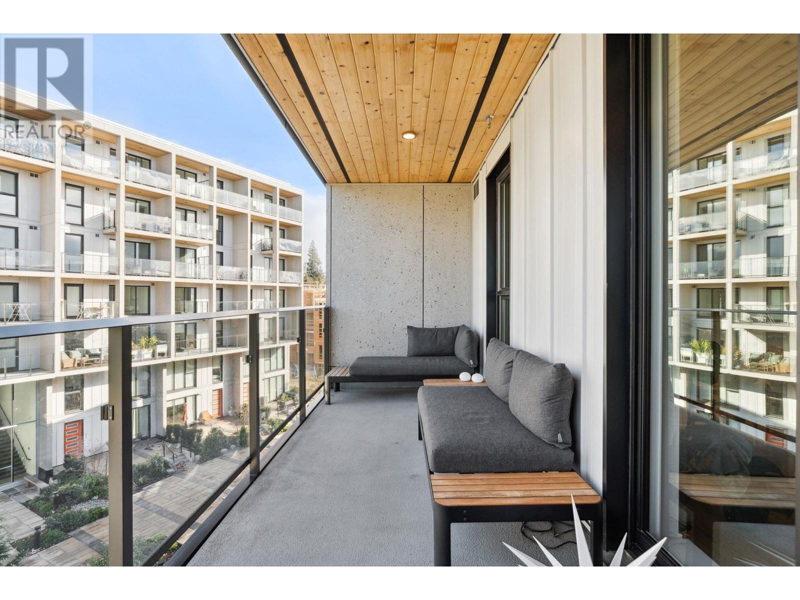 Listing Picture 30 of 40 : 407 9580 TOWER ROAD, Burnaby / 本拿比 - 魯藝地產 Yvonne Lu Group - MLS Medallion Club Member