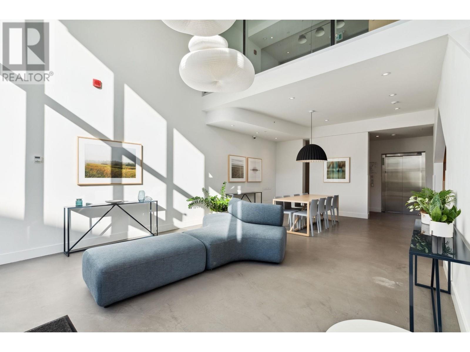 Listing Picture 39 of 40 : 407 9580 TOWER ROAD, Burnaby / 本拿比 - 魯藝地產 Yvonne Lu Group - MLS Medallion Club Member