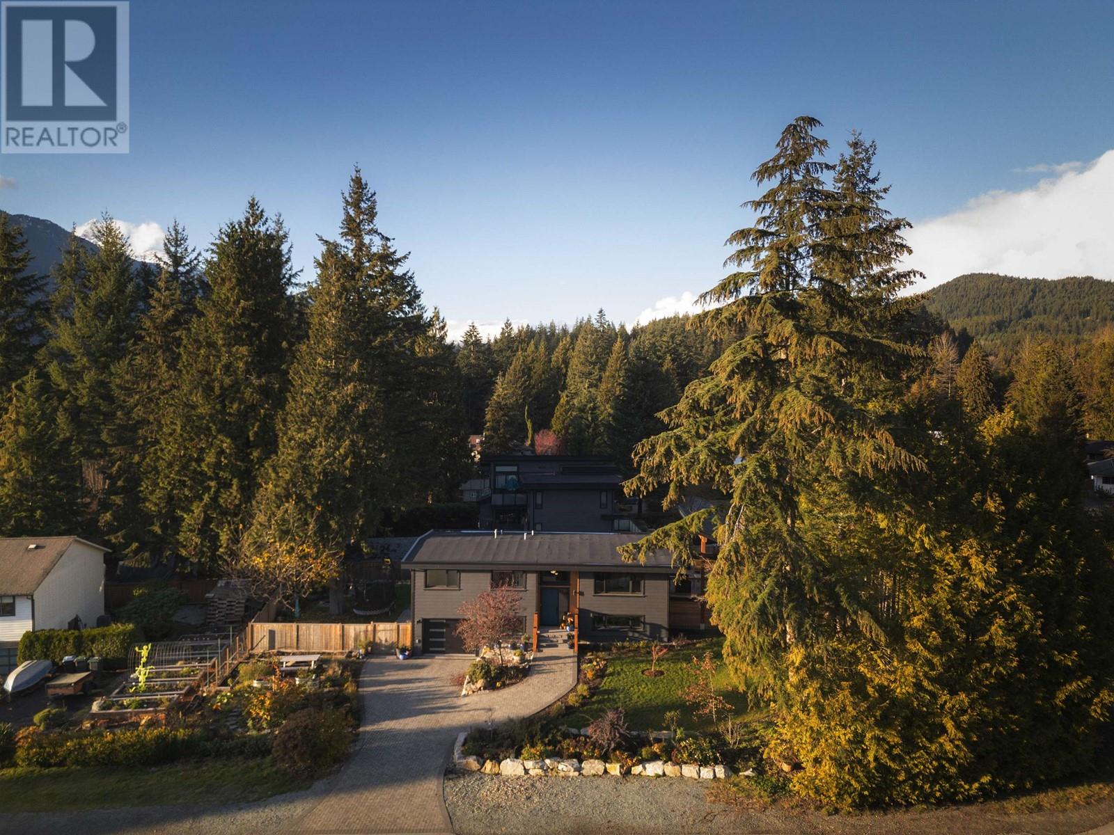 40175 Kintyre Drive, Squamish, British Columbia  V8B 0A4 - Photo 36 - R2949978