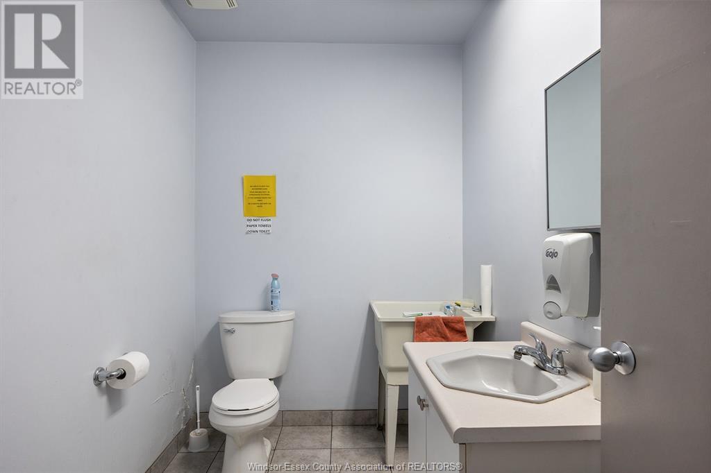 2556 Central Unit# 2b, Windsor, Ontario  N8W 4J5 - Photo 20 - 24029295