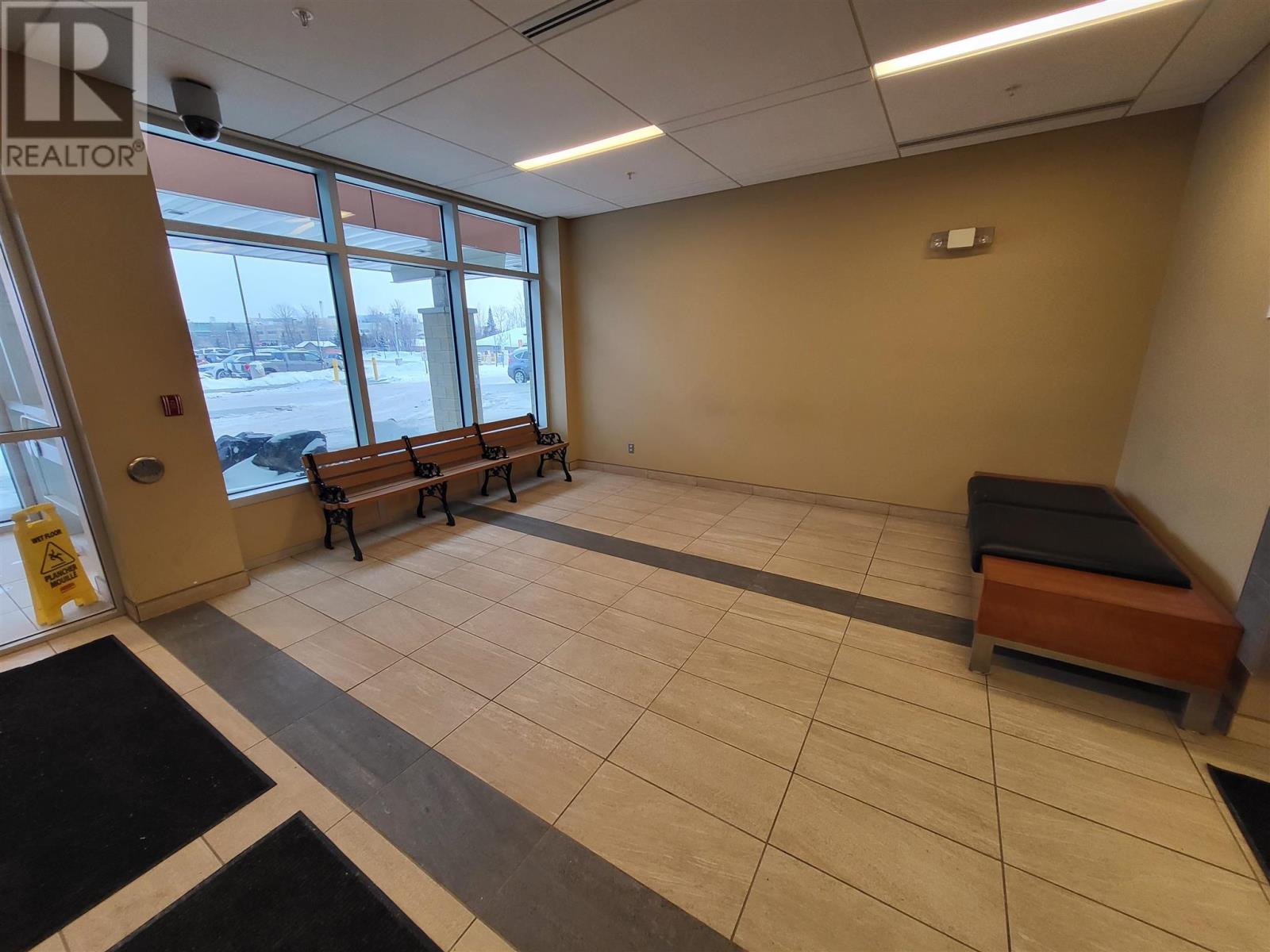 1040 Oliver Rd, Thunder Bay, Ontario  P7B 7A5 - Photo 14 - TB243243