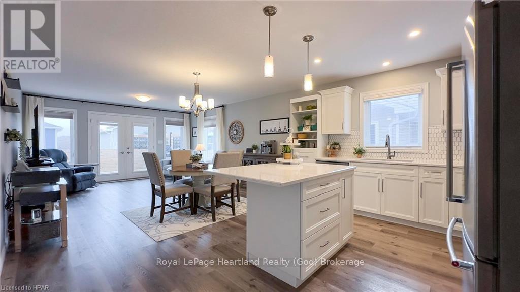 103 Huron Heights Drive, Ashfield-Colborne-Wawanosh, Ontario  N7A 0C1 - Photo 10 - X11823078