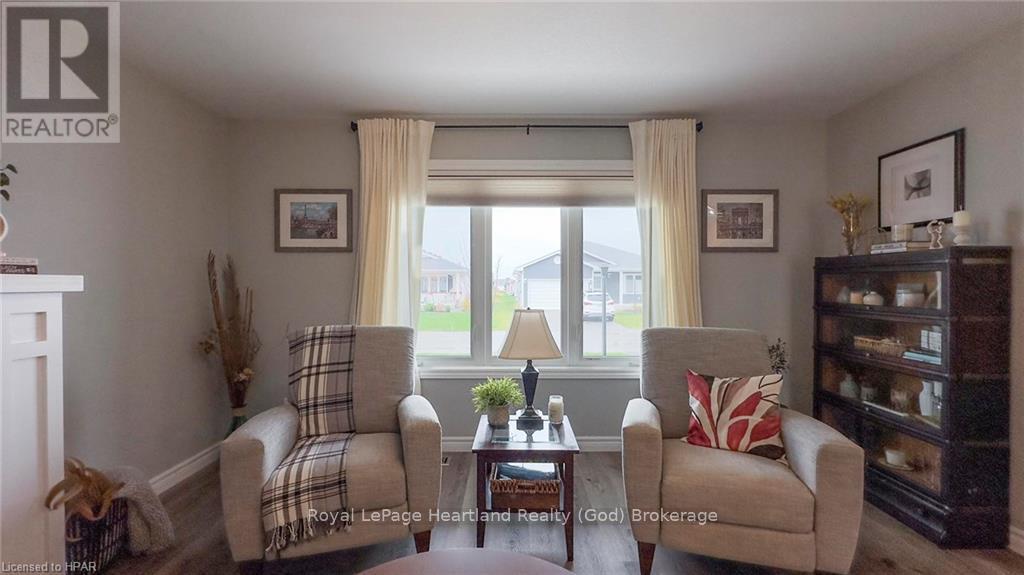 103 Huron Heights Drive, Ashfield-Colborne-Wawanosh, Ontario  N7A 0C1 - Photo 6 - X11823078