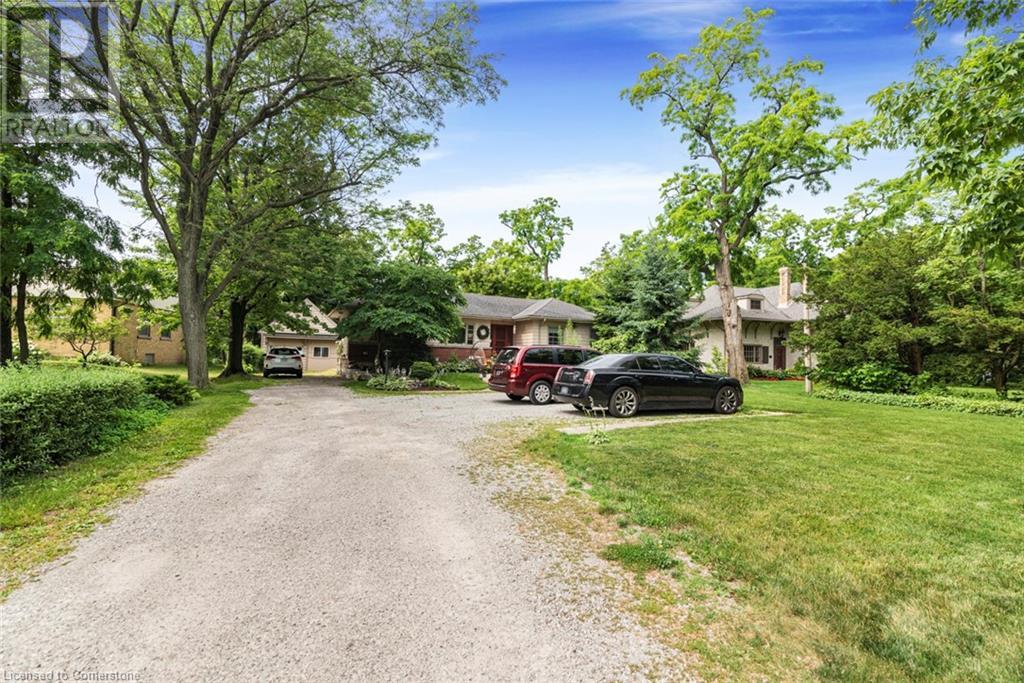 2 Mountain Brow BoulevardHamilton, Ontario  L8T 1A3 - Photo 6 - 40684730