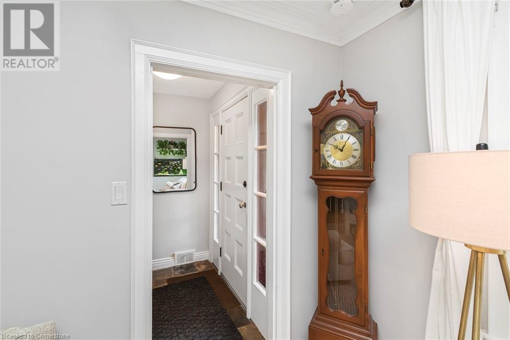 2 Mountain Brow BoulevardHamilton, Ontario  L8T 1A3 - Photo 8 - 40684730