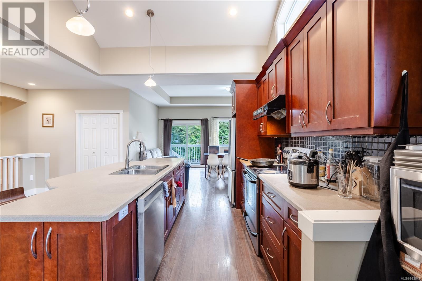 Property at 545 Poets Trail Dr image 2