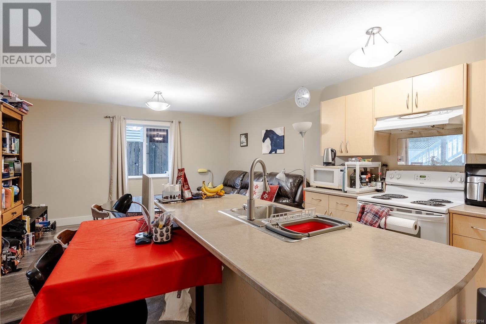 Property at 545 Poets Trail Dr image 5