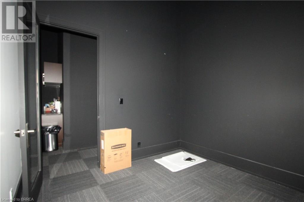 142 West Street Unit# A, Brantford, Ontario  N3T 3G3 - Photo 12 - 40684657