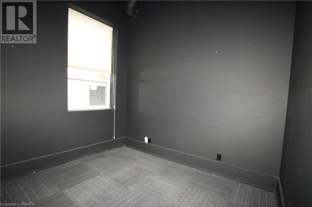 142 West Street Unit# A, Brantford, Ontario  N3T 3G3 - Photo 15 - 40684657