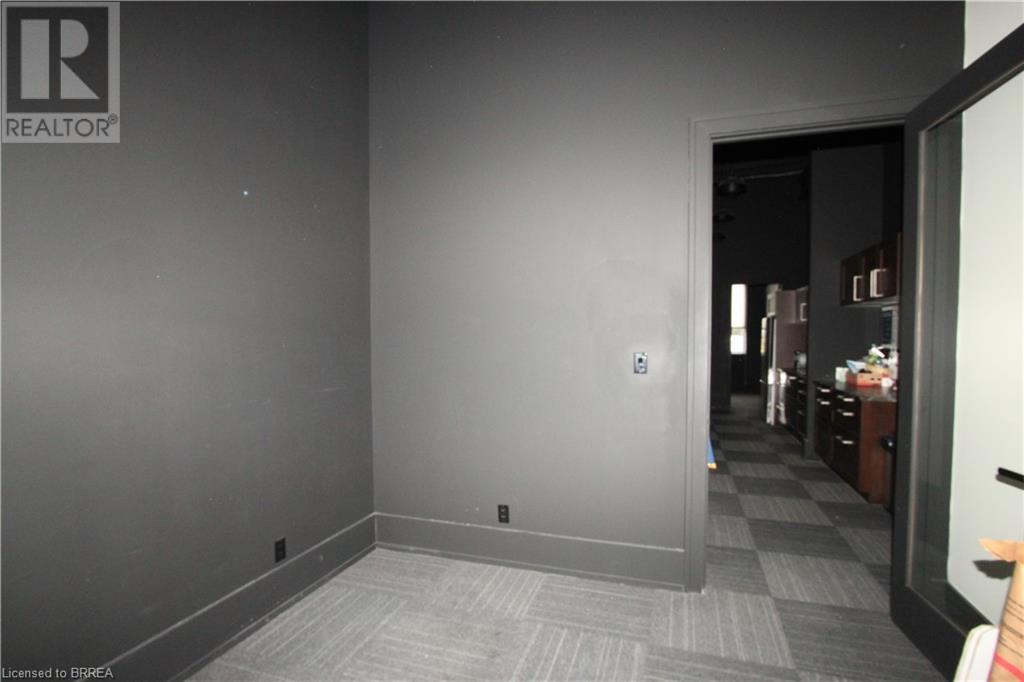 142 West Street Unit# A, Brantford, Ontario  N3T 3G3 - Photo 18 - 40684657