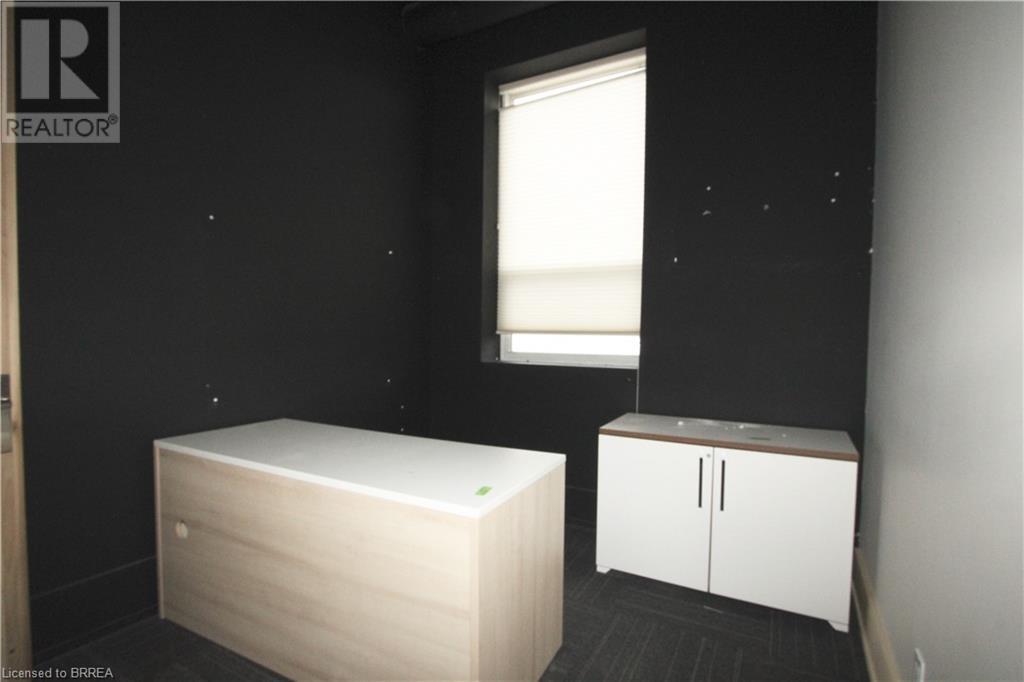 142 West Street Unit# A, Brantford, Ontario  N3T 3G3 - Photo 21 - 40684657