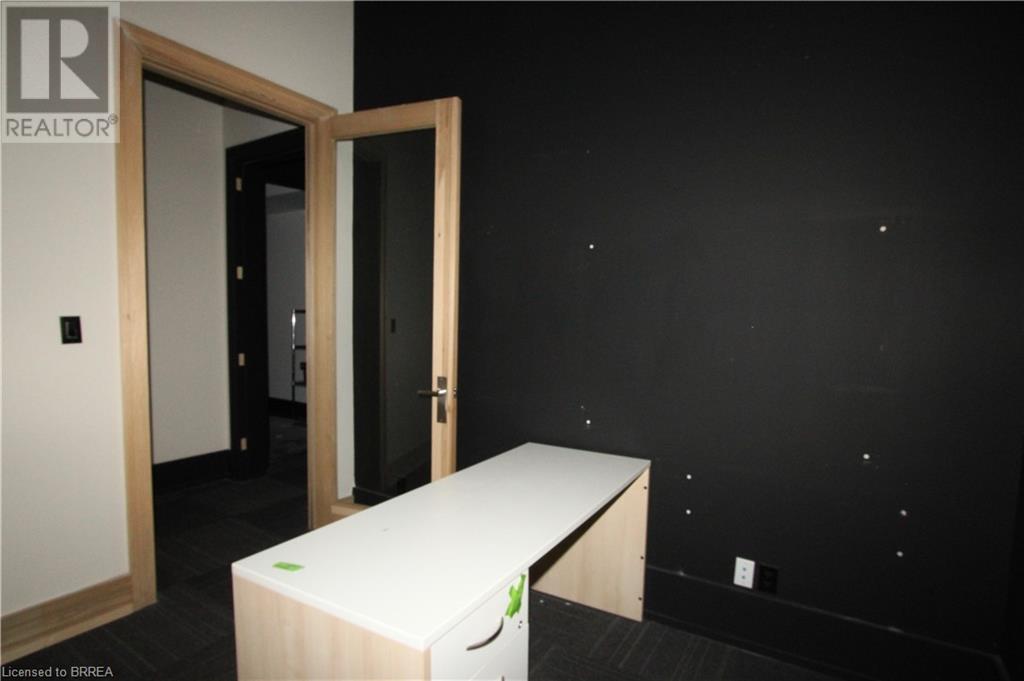 142 West Street Unit# A, Brantford, Ontario  N3T 3G3 - Photo 22 - 40684657