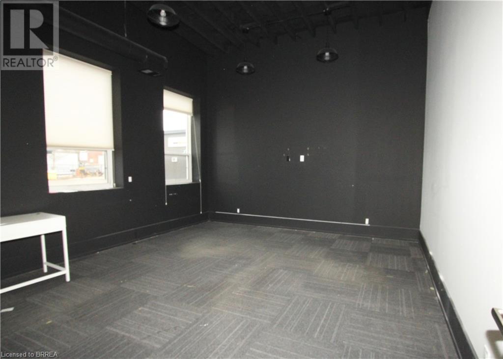 142 West Street Unit# A, Brantford, Ontario  N3T 3G3 - Photo 24 - 40684657