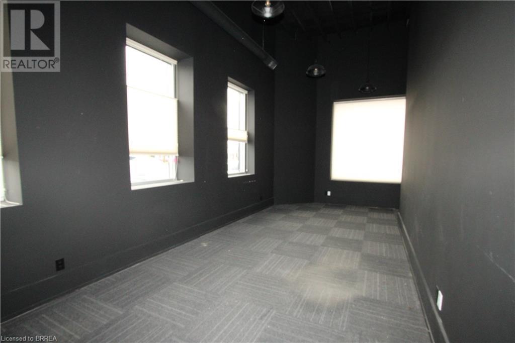 142 West Street Unit# A, Brantford, Ontario  N3T 3G3 - Photo 36 - 40684657