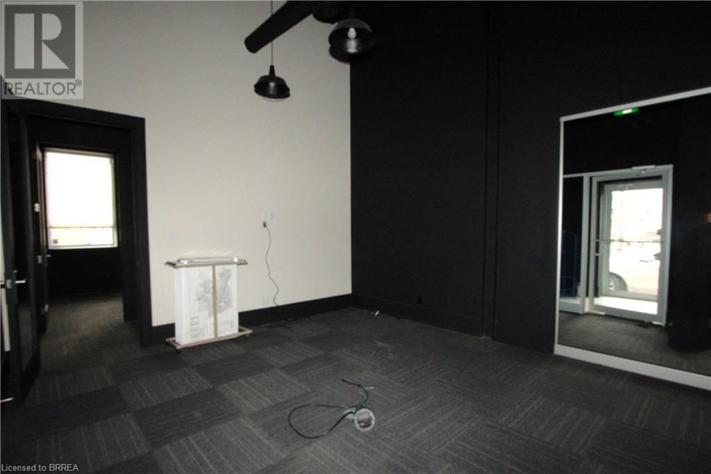 142 West Street Unit# A, Brantford, Ontario  N3T 3G3 - Photo 38 - 40684657