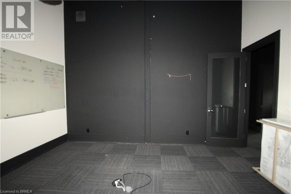 142 West Street Unit# A, Brantford, Ontario  N3T 3G3 - Photo 42 - 40684657