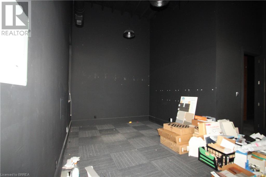 142 West Street Unit# A, Brantford, Ontario  N3T 3G3 - Photo 8 - 40684657