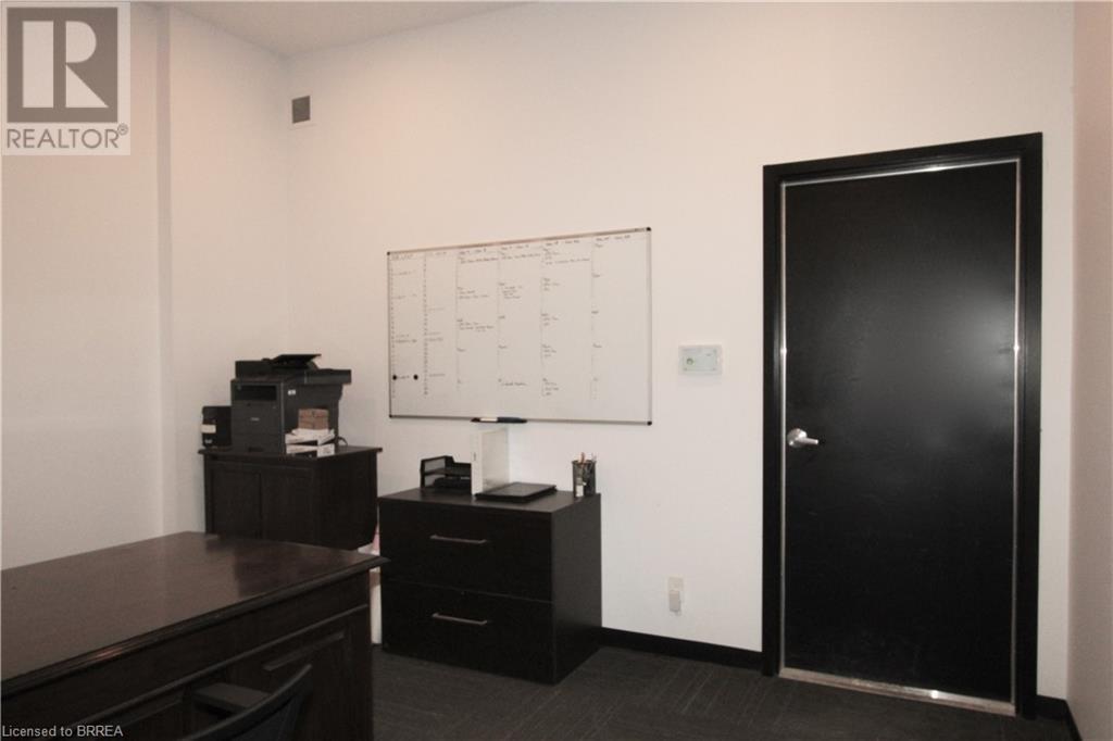 142 West Street Unit# C, Brantford, Ontario  N3T 3G3 - Photo 10 - 40684455