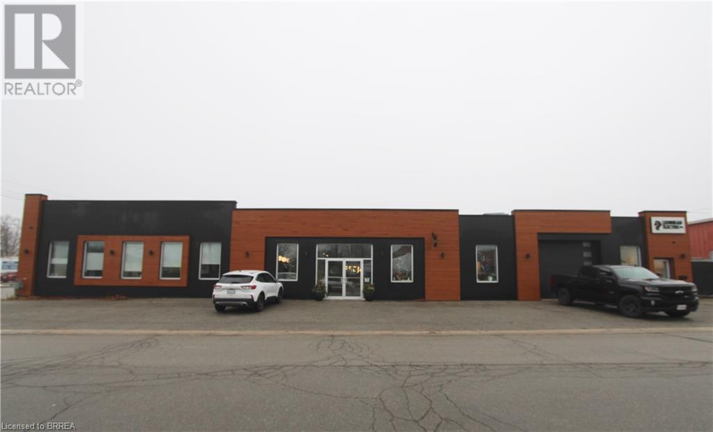 142 West Street Unit# C, Brantford, Ontario  N3T 3G3 - Photo 2 - 40684455