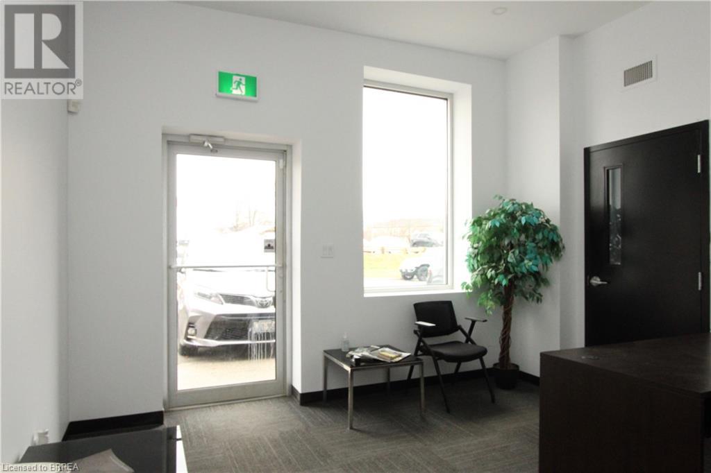 142 West Street Unit# C, Brantford, Ontario  N3T 3G3 - Photo 4 - 40684455