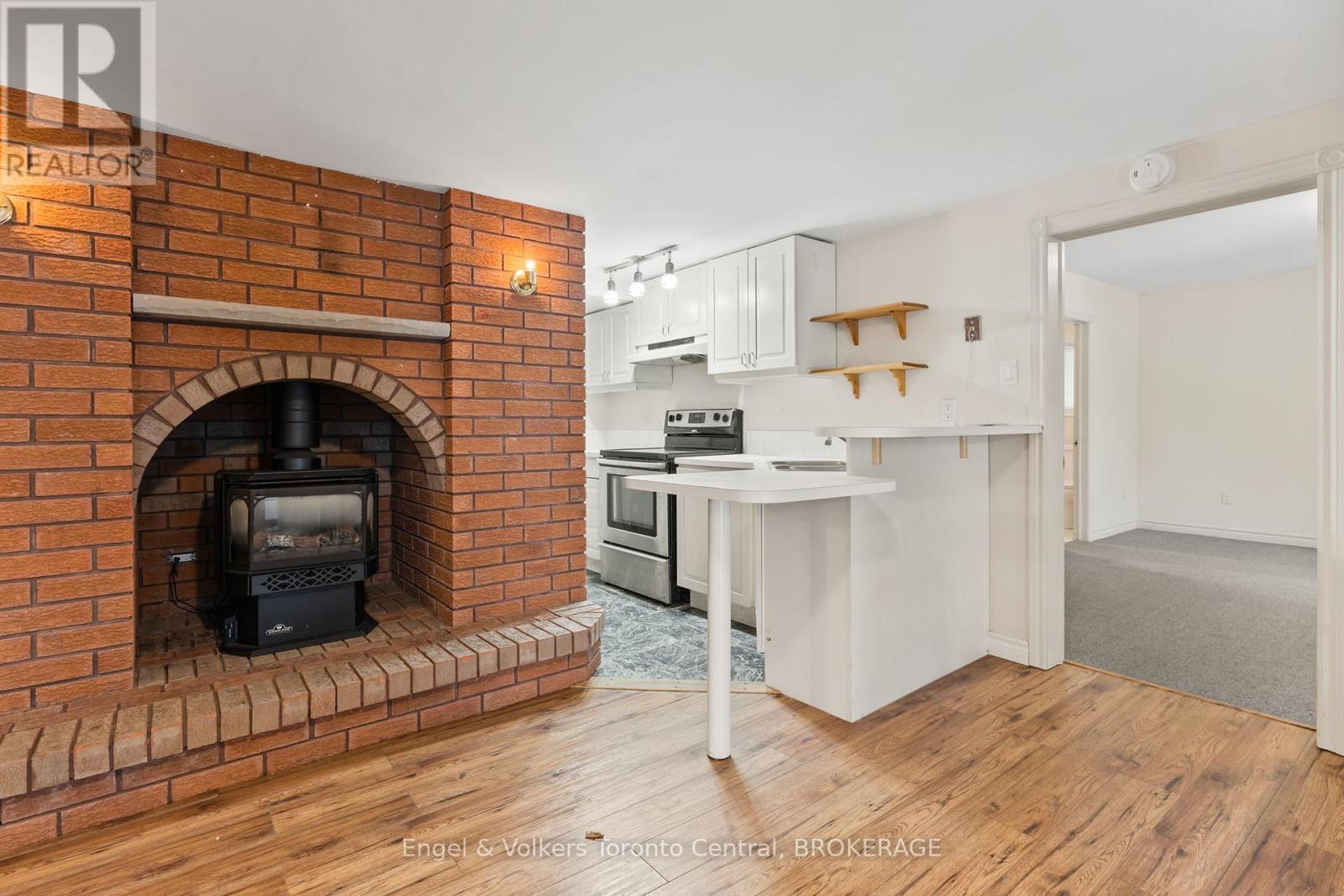 232 Church Street, Penetanguishene, Ontario  L9M 1G6 - Photo 18 - S11889587