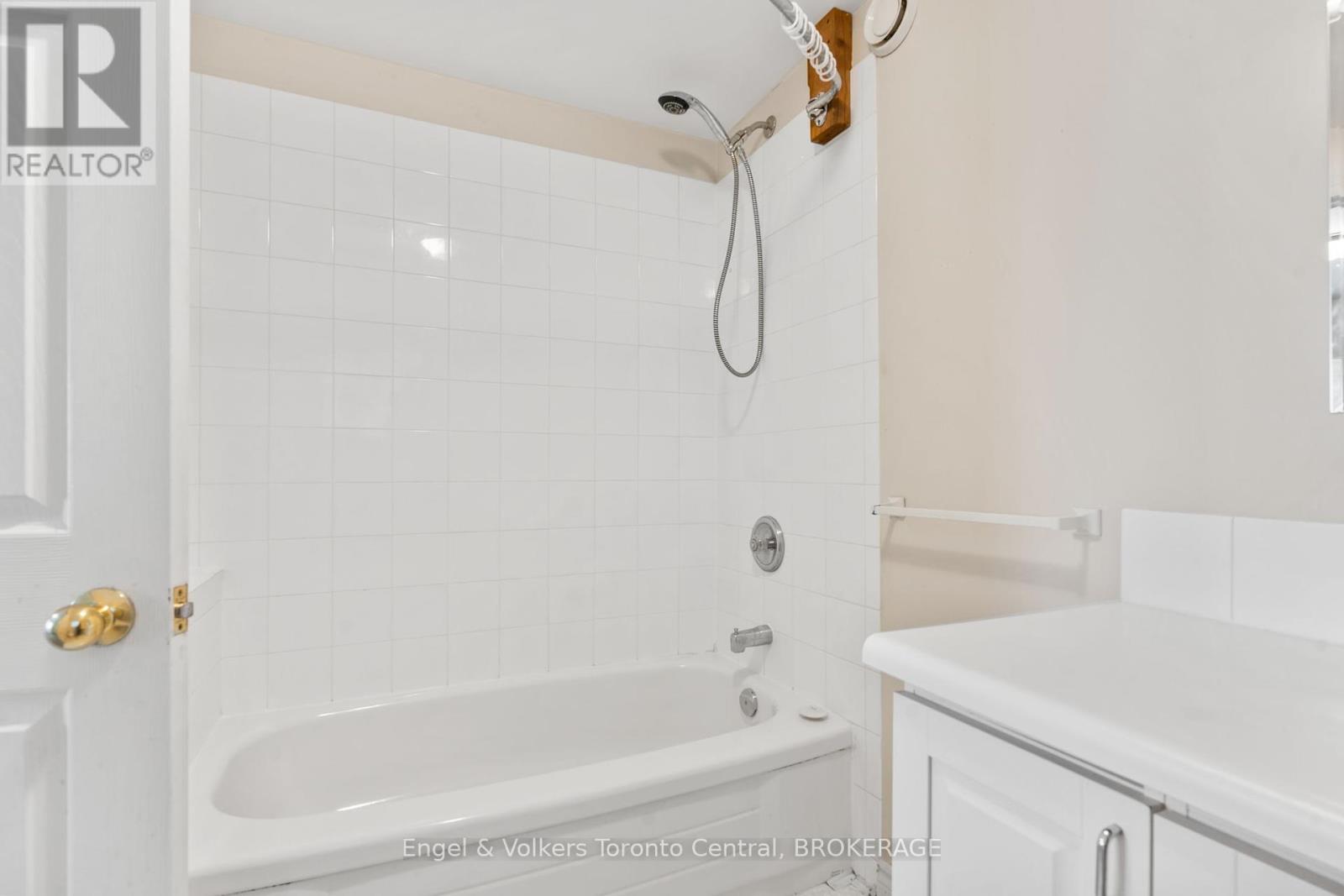 232 Church Street, Penetanguishene, Ontario  L9M 1G6 - Photo 24 - S11889587