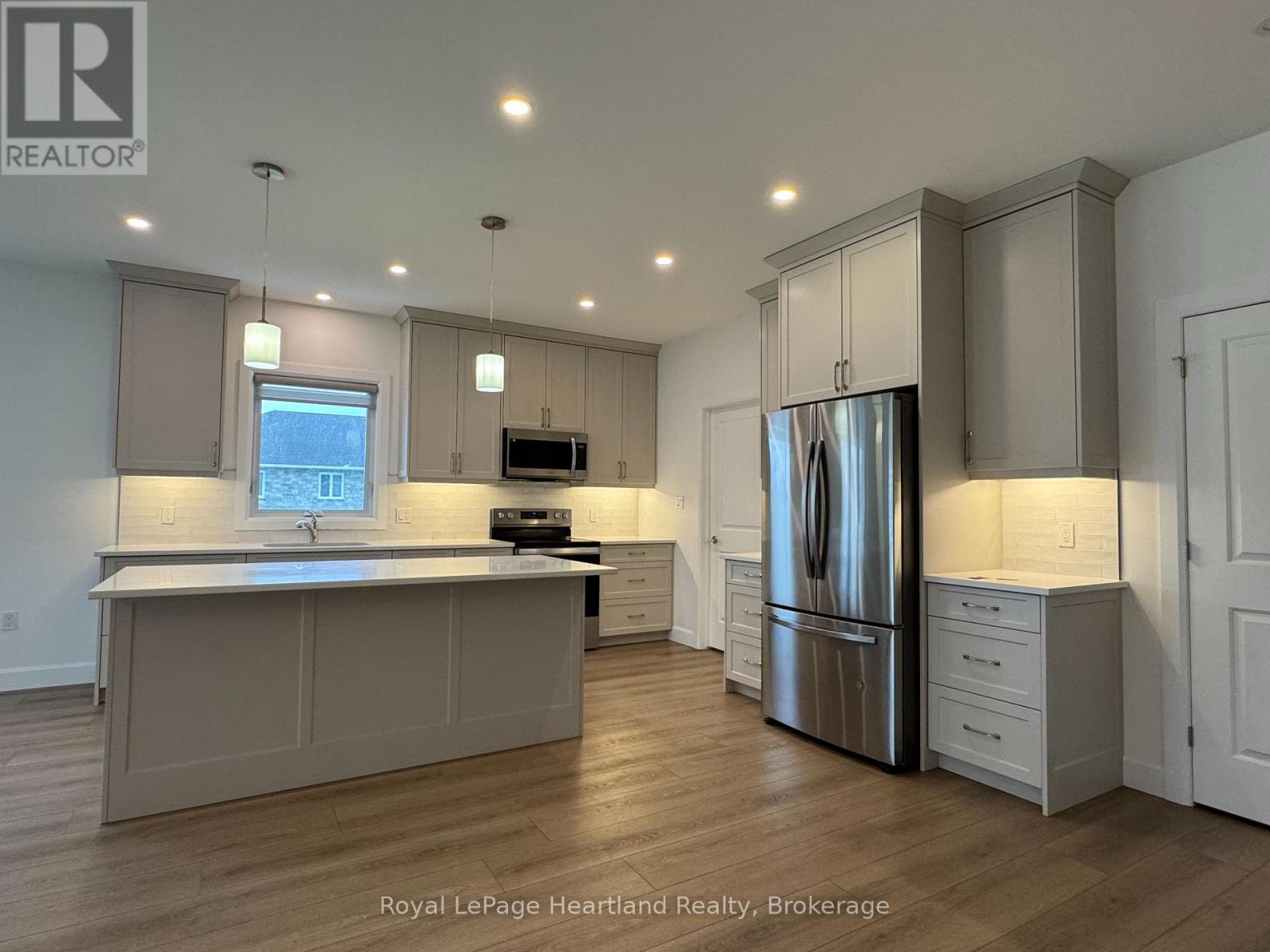 432 Coast Drive, Goderich, Ontario  N7A 4M6 - Photo 4 - X11889549