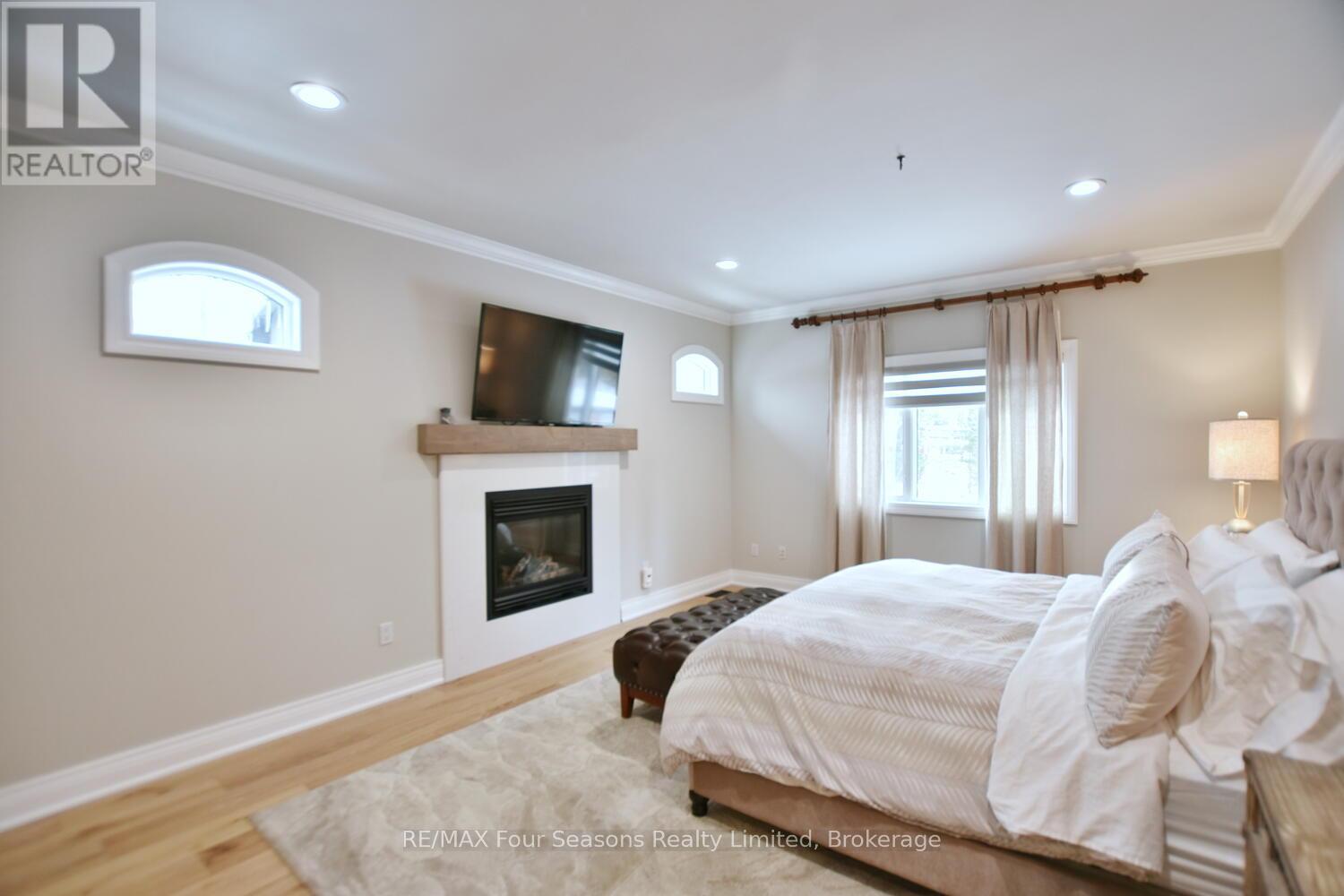 129 Blueski George Crescent, Blue Mountains, Ontario  L9Y 0S9 - Photo 16 - X11889591