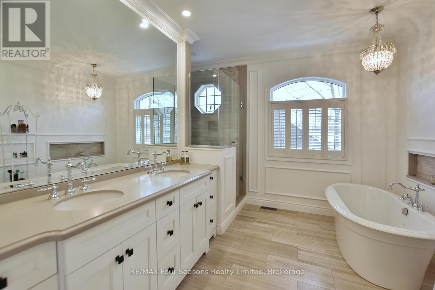 129 Blueski George Crescent, Blue Mountains, Ontario  L9Y 0S9 - Photo 22 - X11889591