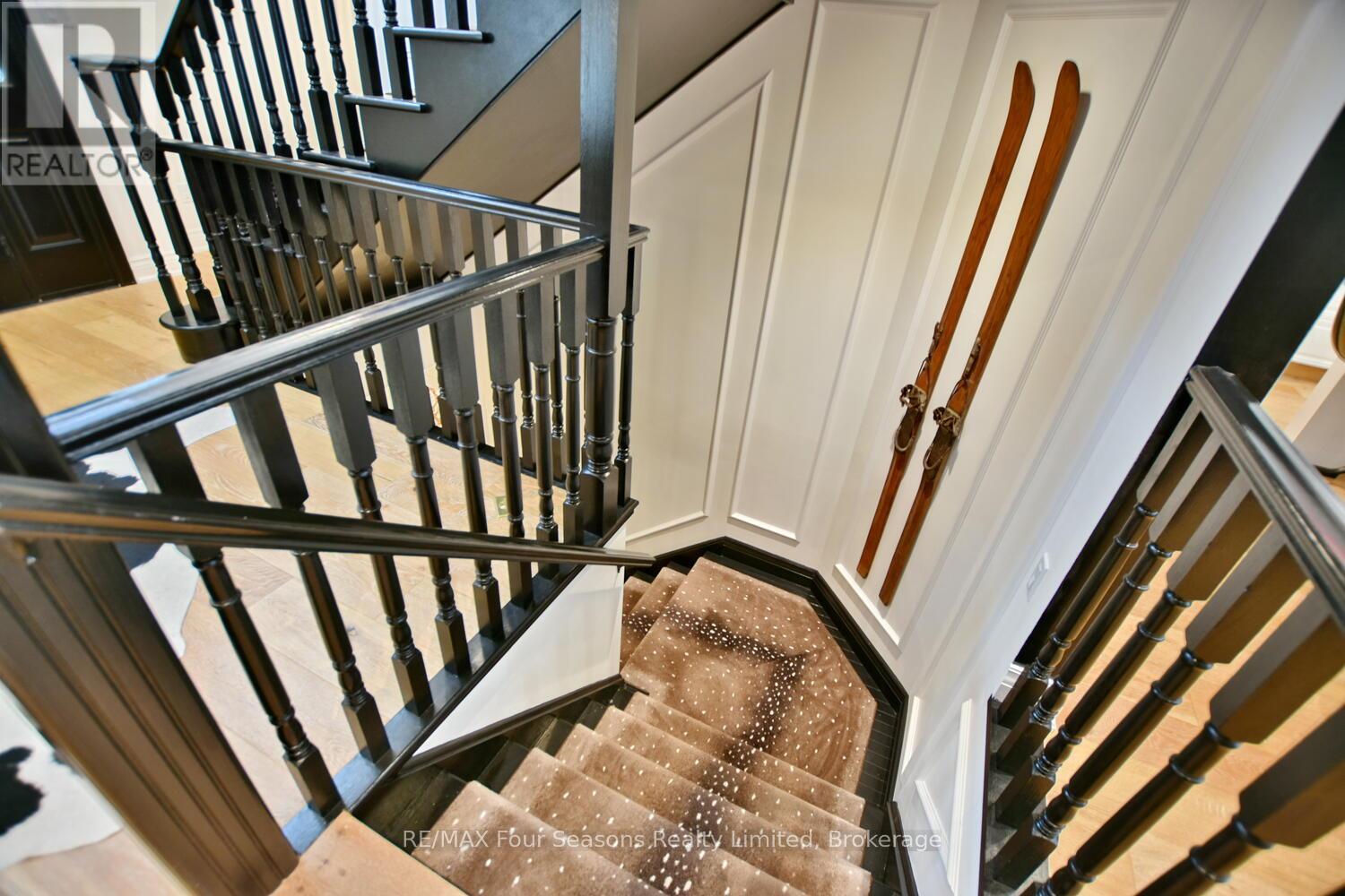 129 Blueski George Crescent, Blue Mountains, Ontario  L9Y 0S9 - Photo 28 - X11889591