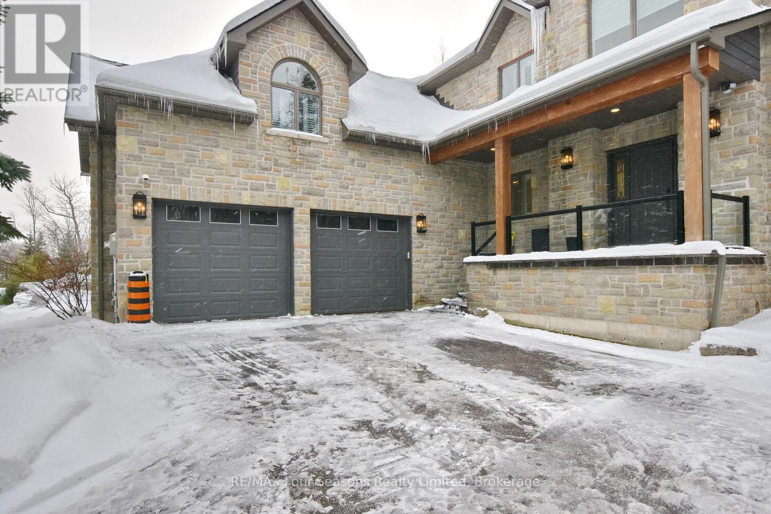 129 Blueski George Crescent, Blue Mountains, Ontario  L9Y 0S9 - Photo 35 - X11889591