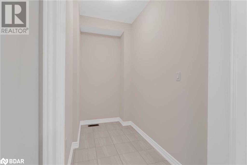 82 Ferragine Crescent, Bradford West Gwillimbury, Ontario  L3Z 4K2 - Photo 5 - 40684028