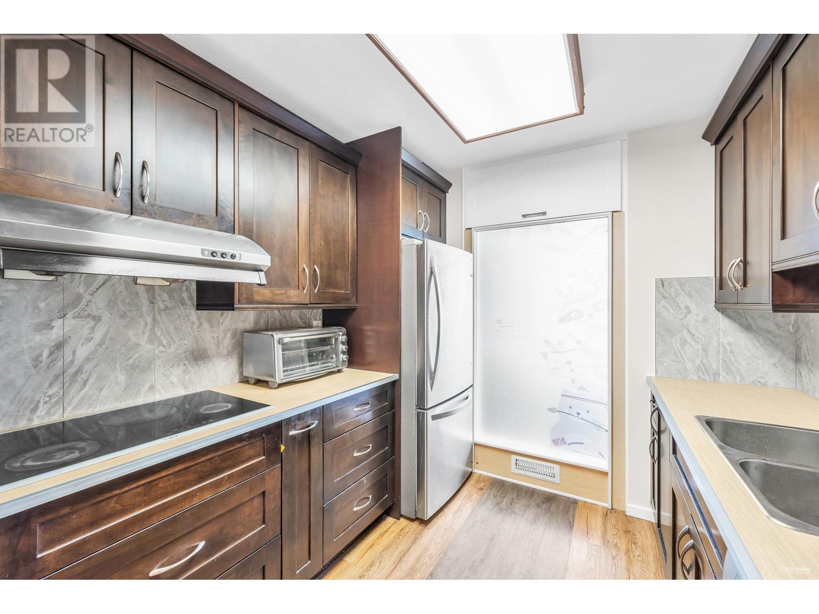 Listing Picture 8 of 20 : 702 7100 GILBERT ROAD, Richmond / 烈治文 - 魯藝地產 Yvonne Lu Group - MLS Medallion Club Member