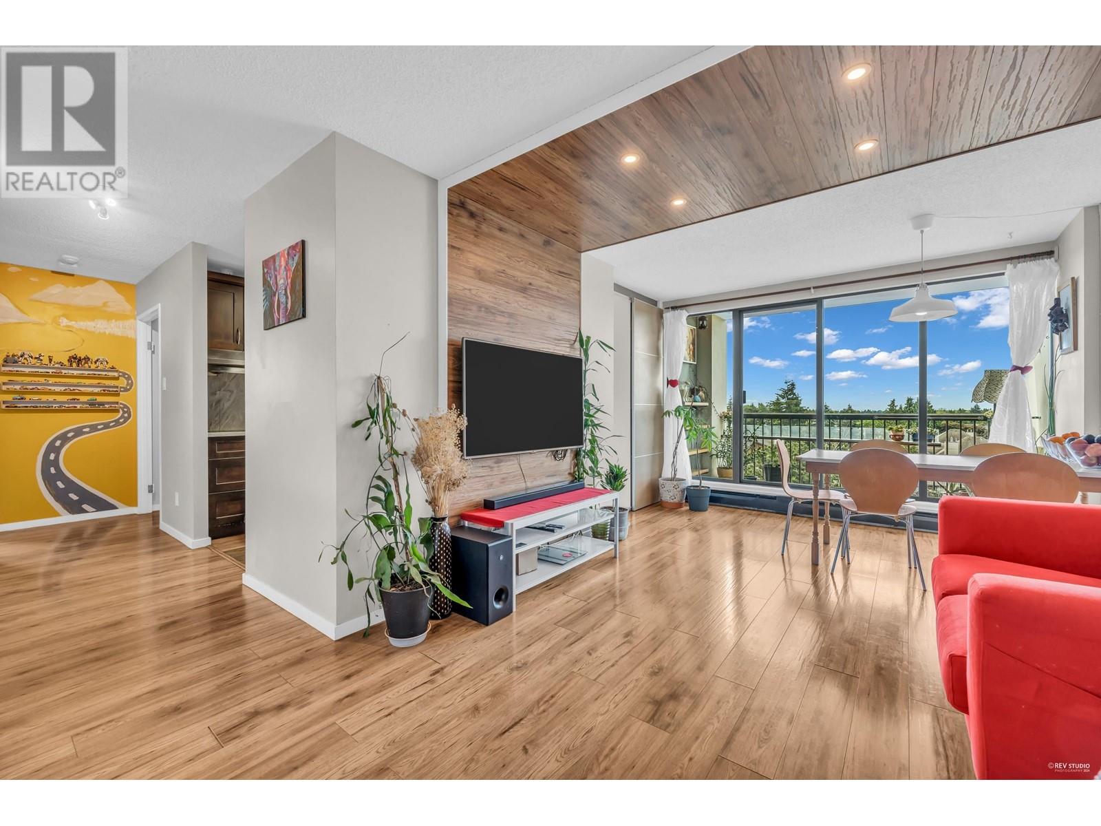 Listing Picture 18 of 20 : 702 7100 GILBERT ROAD, Richmond / 烈治文 - 魯藝地產 Yvonne Lu Group - MLS Medallion Club Member