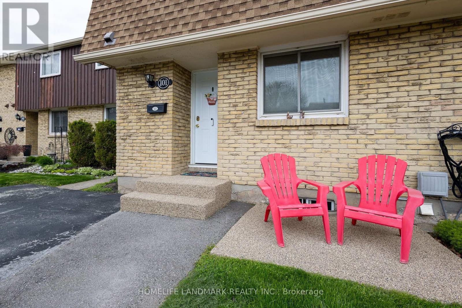 101 - 50 Lakeshore Road S, St. Catharines, Ontario  L2N 6P8 - Photo 1 - X11889623