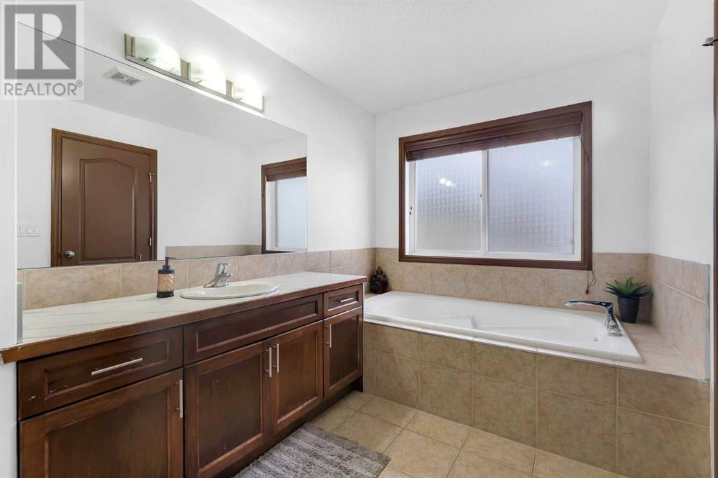 22 Taralake Cape Ne, Calgary, Alberta  T3J 0J1 - Photo 28 - A2183141