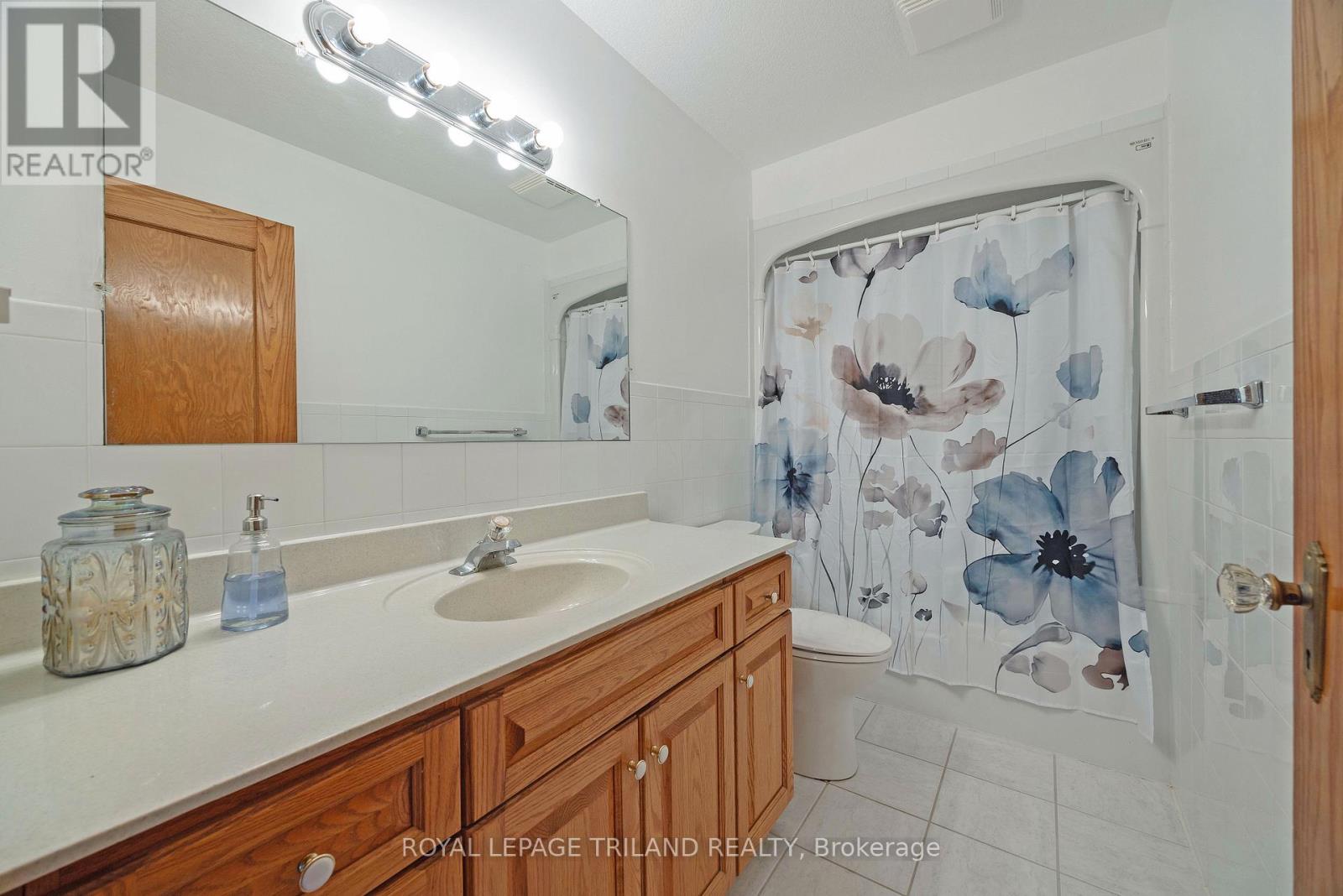 22164 Dundonald Road, Southwest Middlesex, Ontario  N0L 1M0 - Photo 19 - X11889671