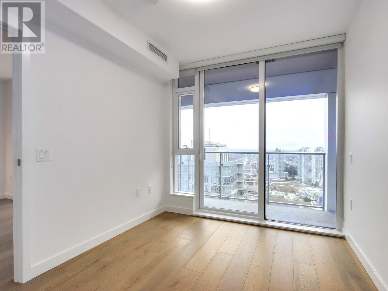 Listing Picture 10 of 27 : 3801 6000 MCKAY AVENUE, Burnaby / 本拿比 - 魯藝地產 Yvonne Lu Group - MLS Medallion Club Member