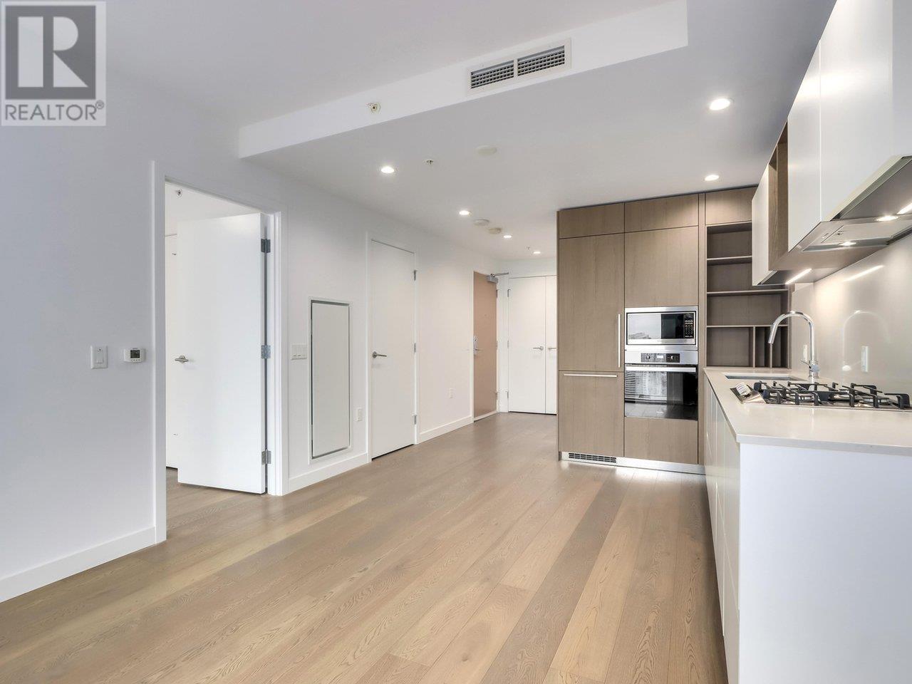 Listing Picture 4 of 27 : 3801 6000 MCKAY AVENUE, Burnaby / 本拿比 - 魯藝地產 Yvonne Lu Group - MLS Medallion Club Member