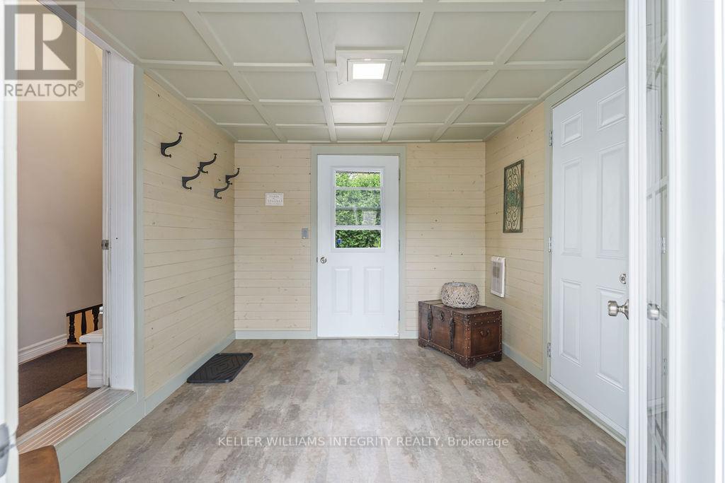 Property at 887 NOTRE DAME STREET image 3