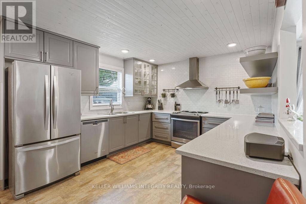 Property at 887 NOTRE DAME STREET image 5