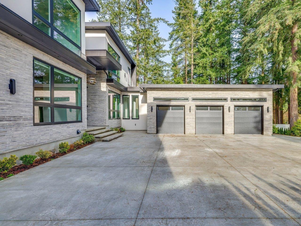 Property at 2589 141 STREET image 2